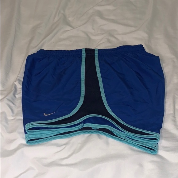 Nike DRI-FIT athletic shorts - Picture 3 of 5